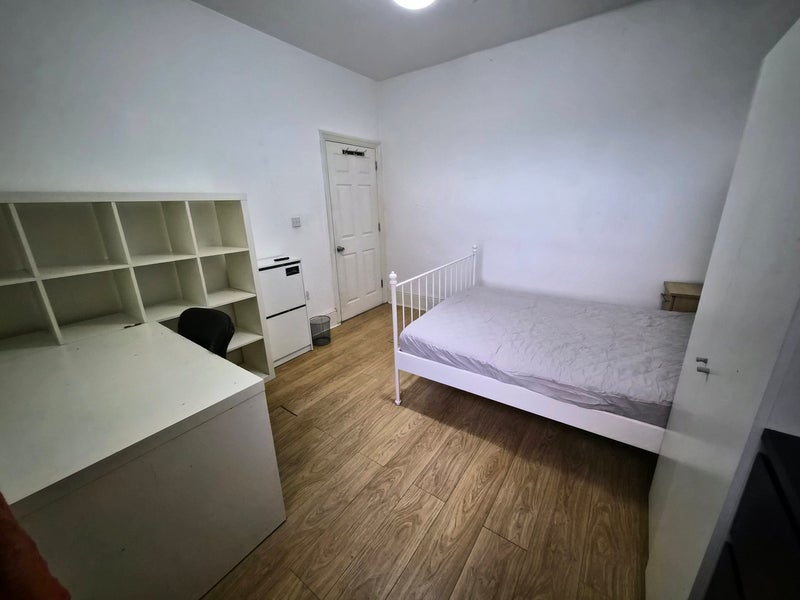 Room Rancliffe Road in Greater London