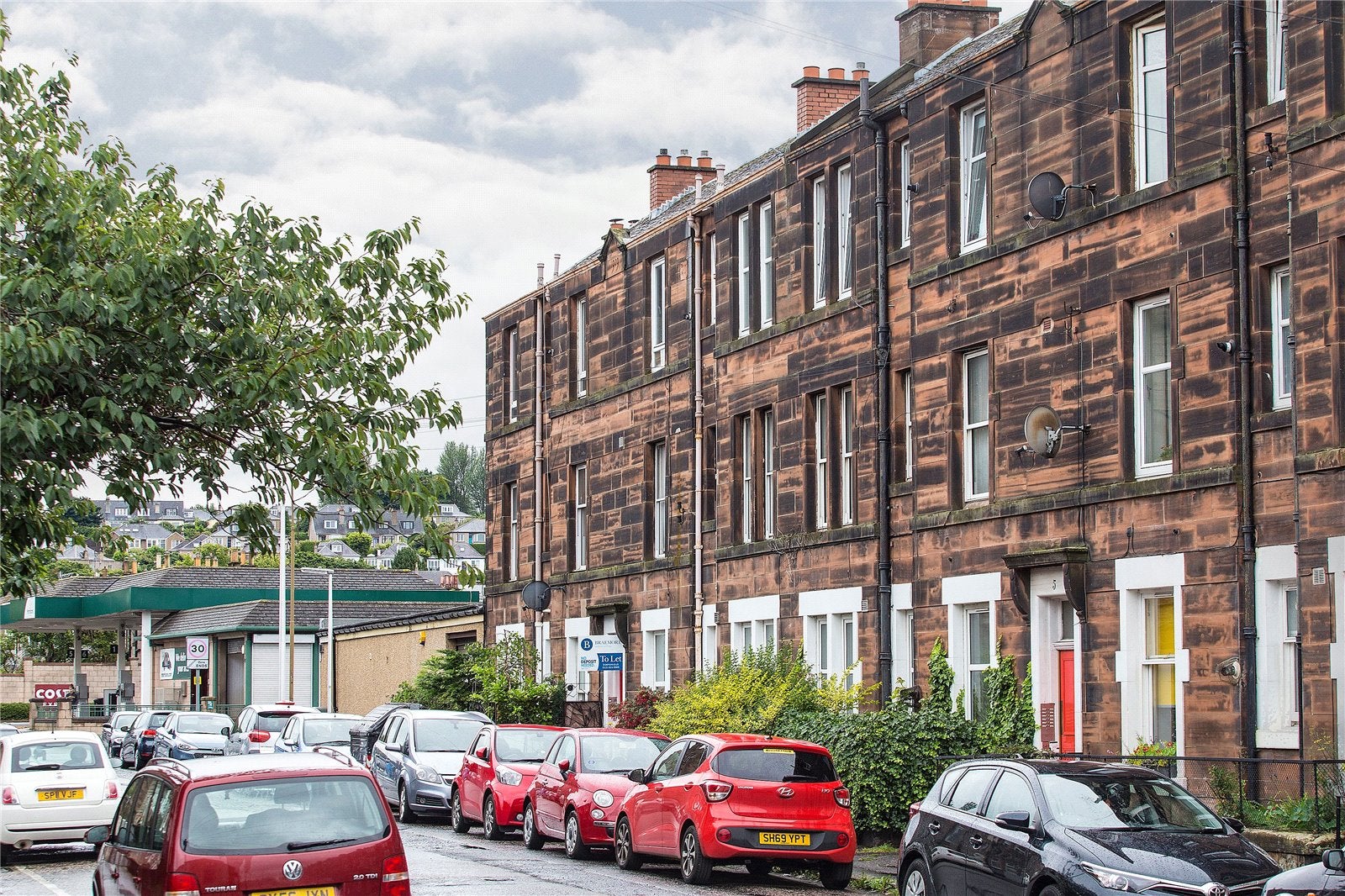 Flat Piersfield Grove in City of Edinburgh