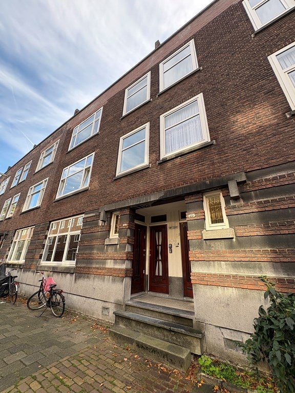 Te huur: Appartement Groeninxstraat 18 B 01 in Rotterdam