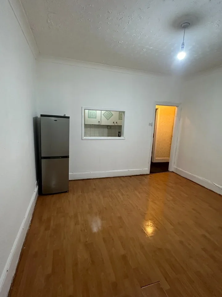 Flat Endsleigh Gardens in Greater London
