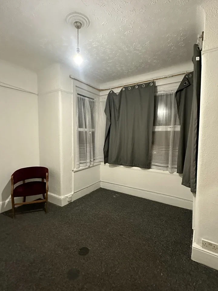 Flat Endsleigh Gardens in Greater London