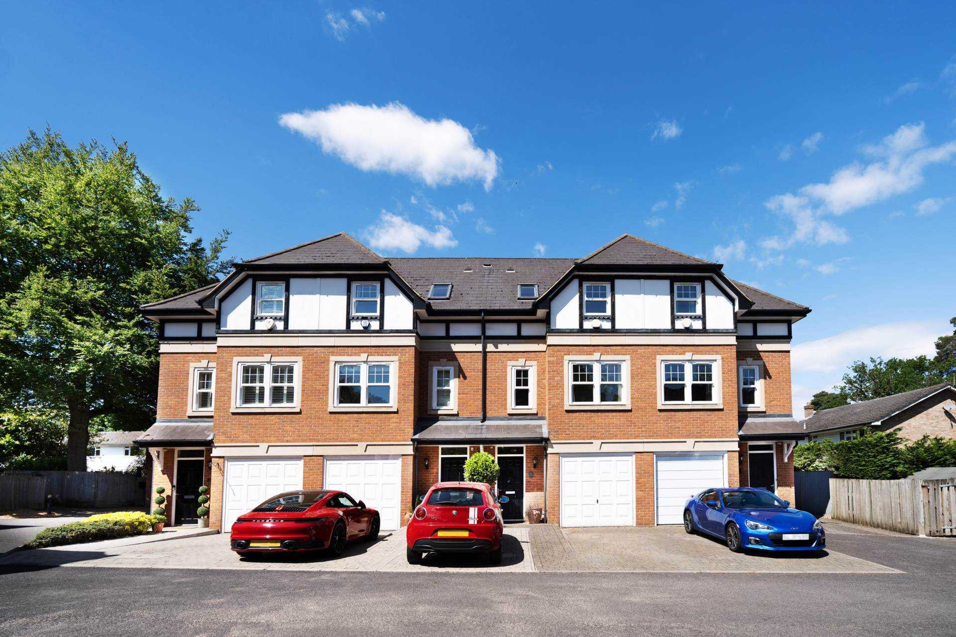 House Sterling Place in Walton on Thames