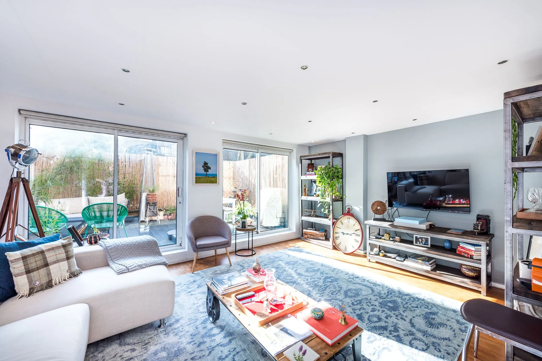Flat Blacklands Terrace in Greater London