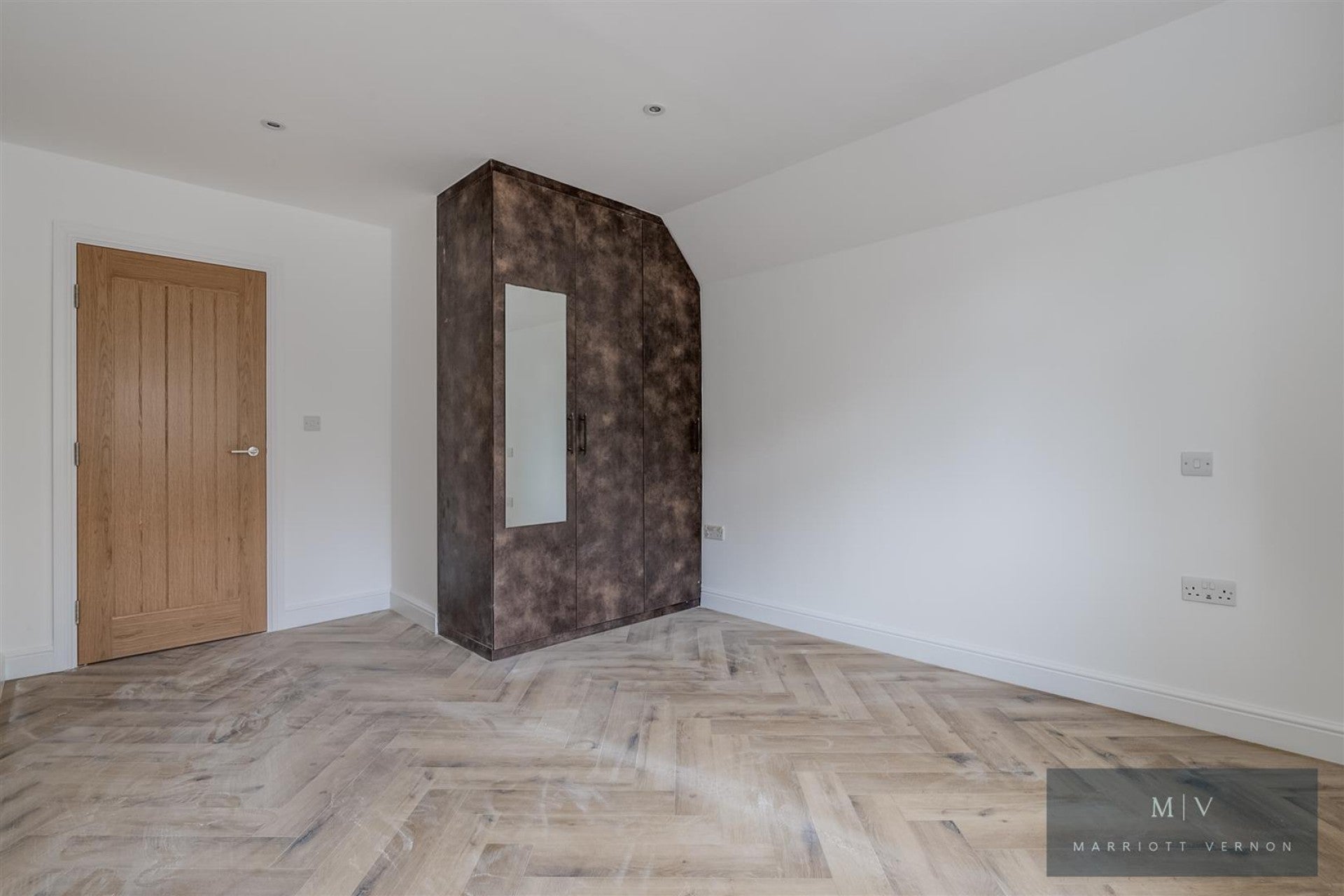 Flat Smitham Bottom Lane in Greater London