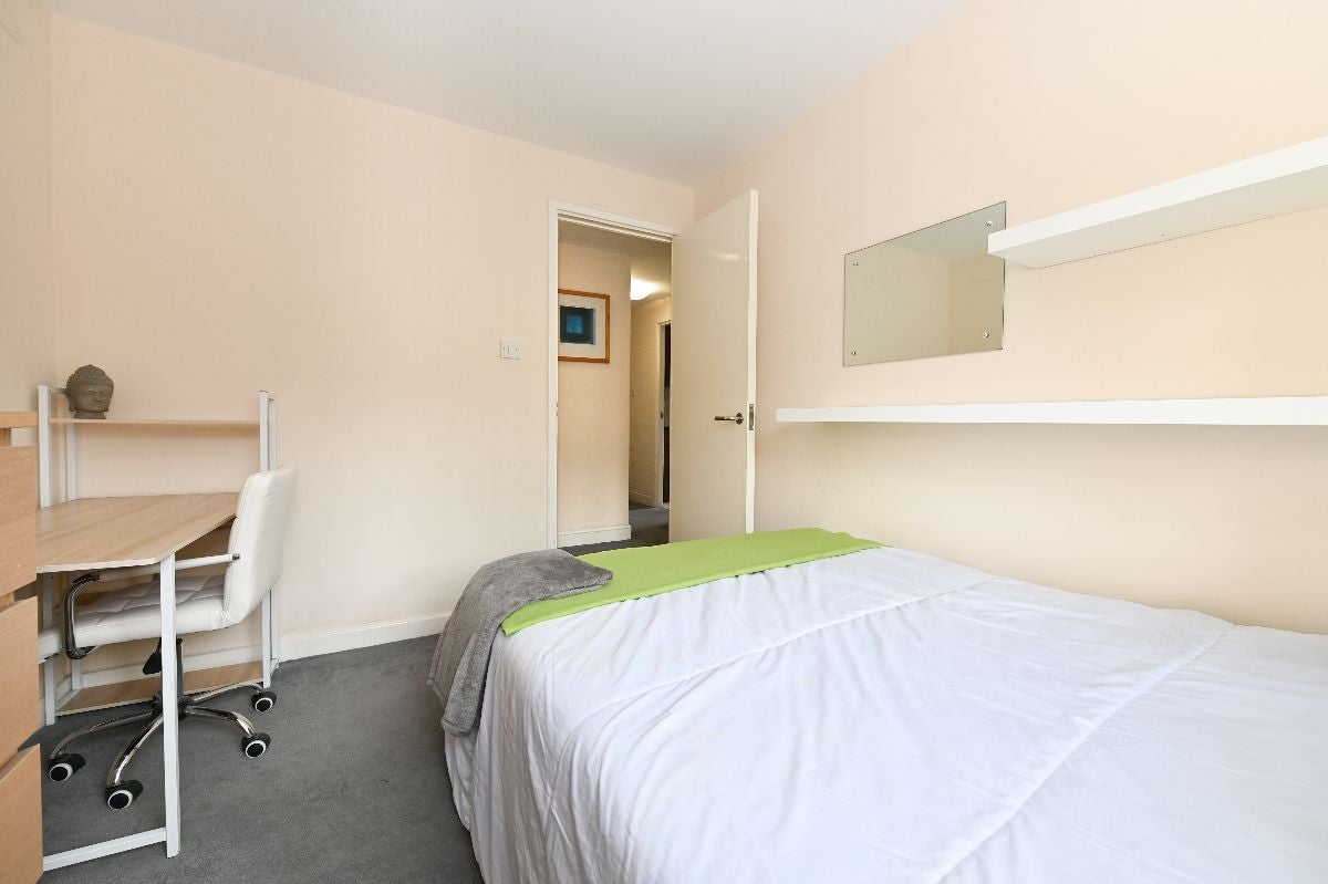 Flat Garford Street in Greater London