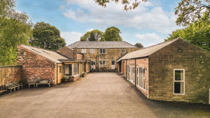 House Hallfieldgate Lane in North East Derbyshire