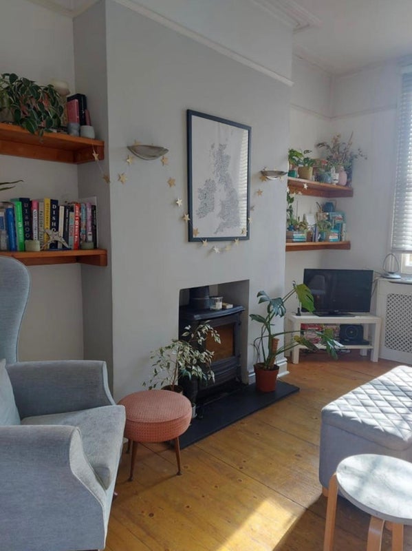 Room Islip Street in Greater London