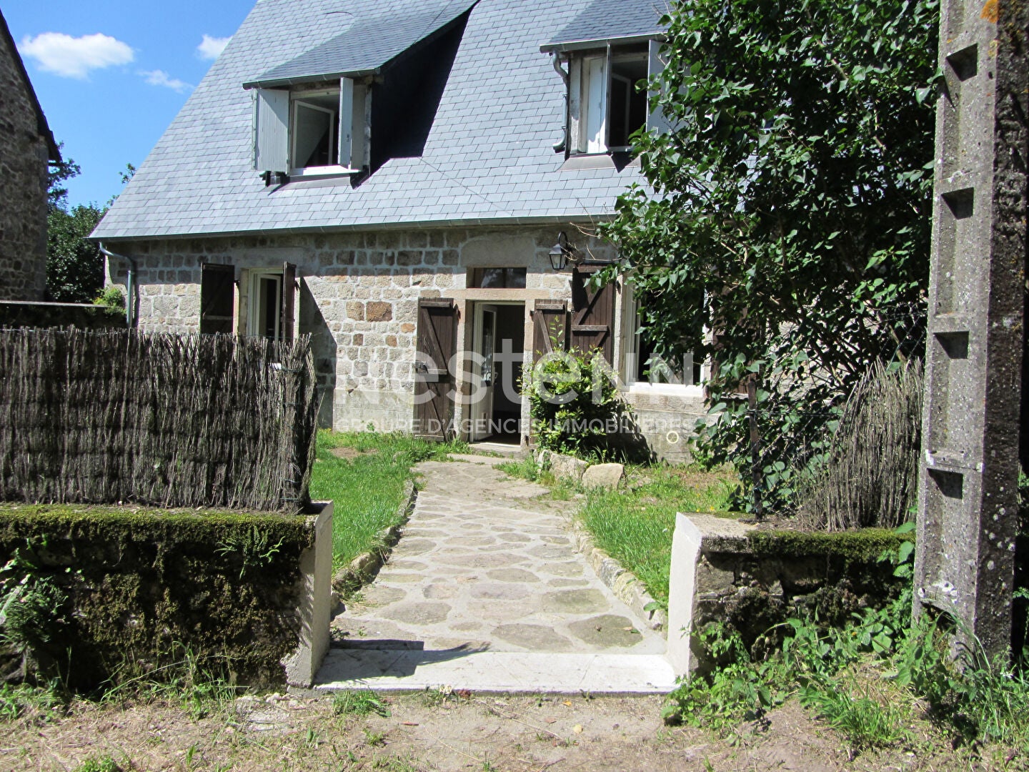 Maison Place du Bûcher à Meymac