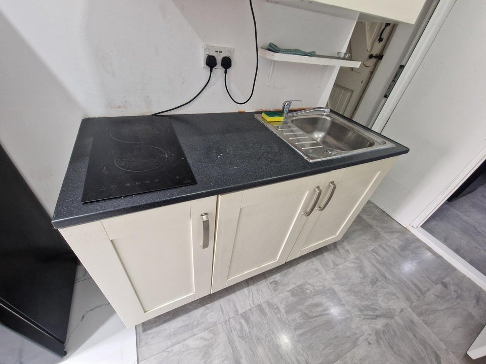 Flat Edenhall Close in London