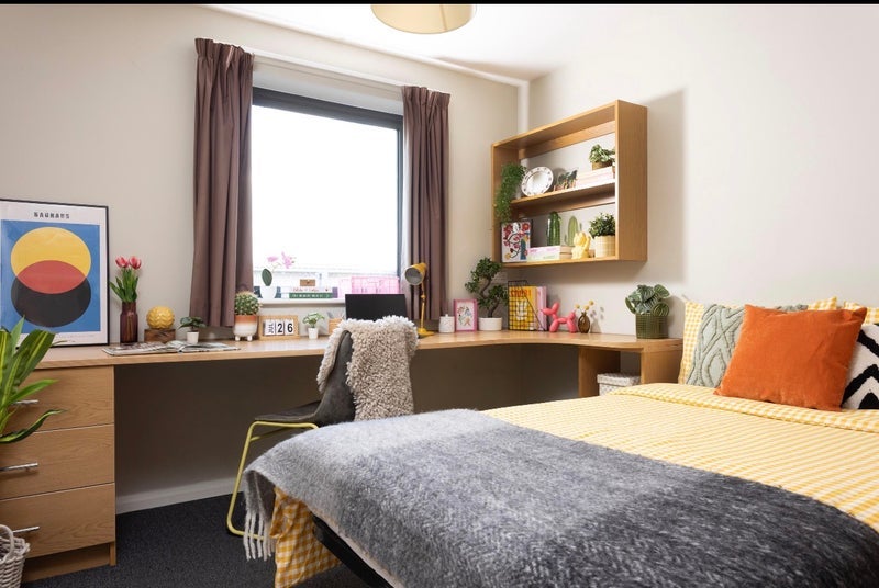 Room Bridge Street in Charnwood