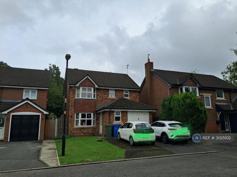 House Merlin Close in Chorley