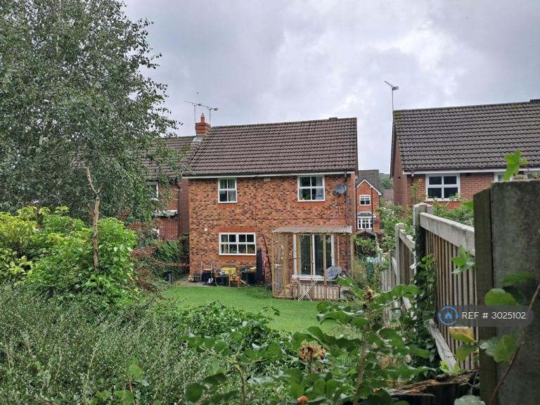 House Merlin Close in Chorley