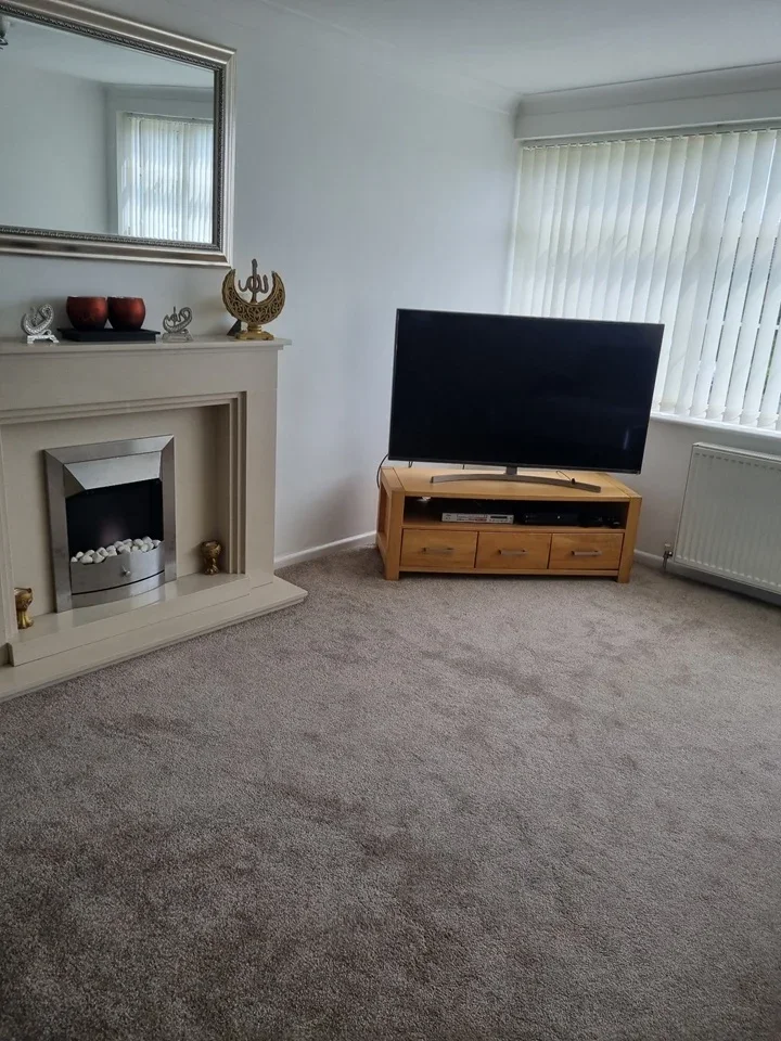 Room Lammack Road in Blackburn