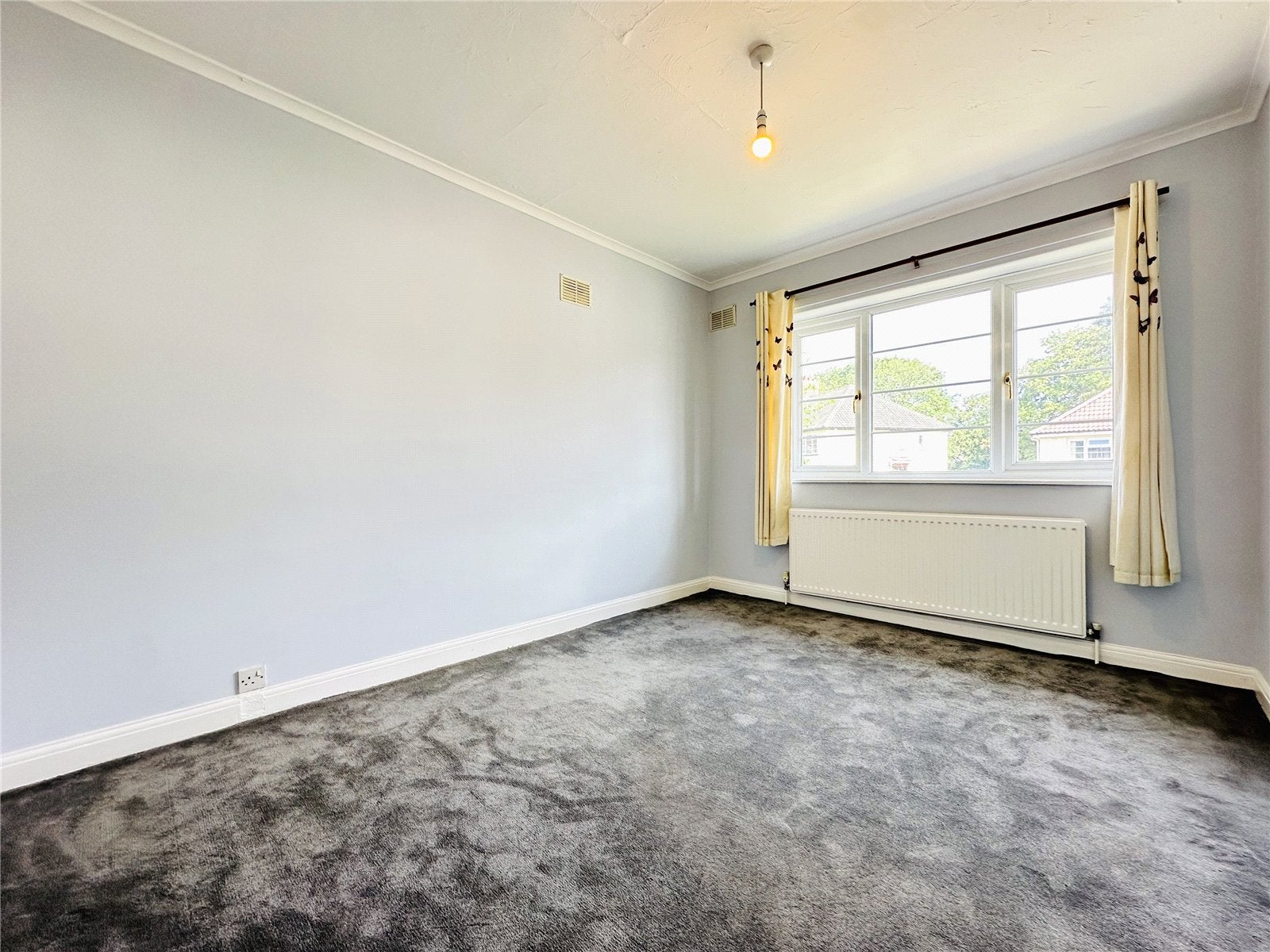 Flat Redesdale Gardens in Leeds
