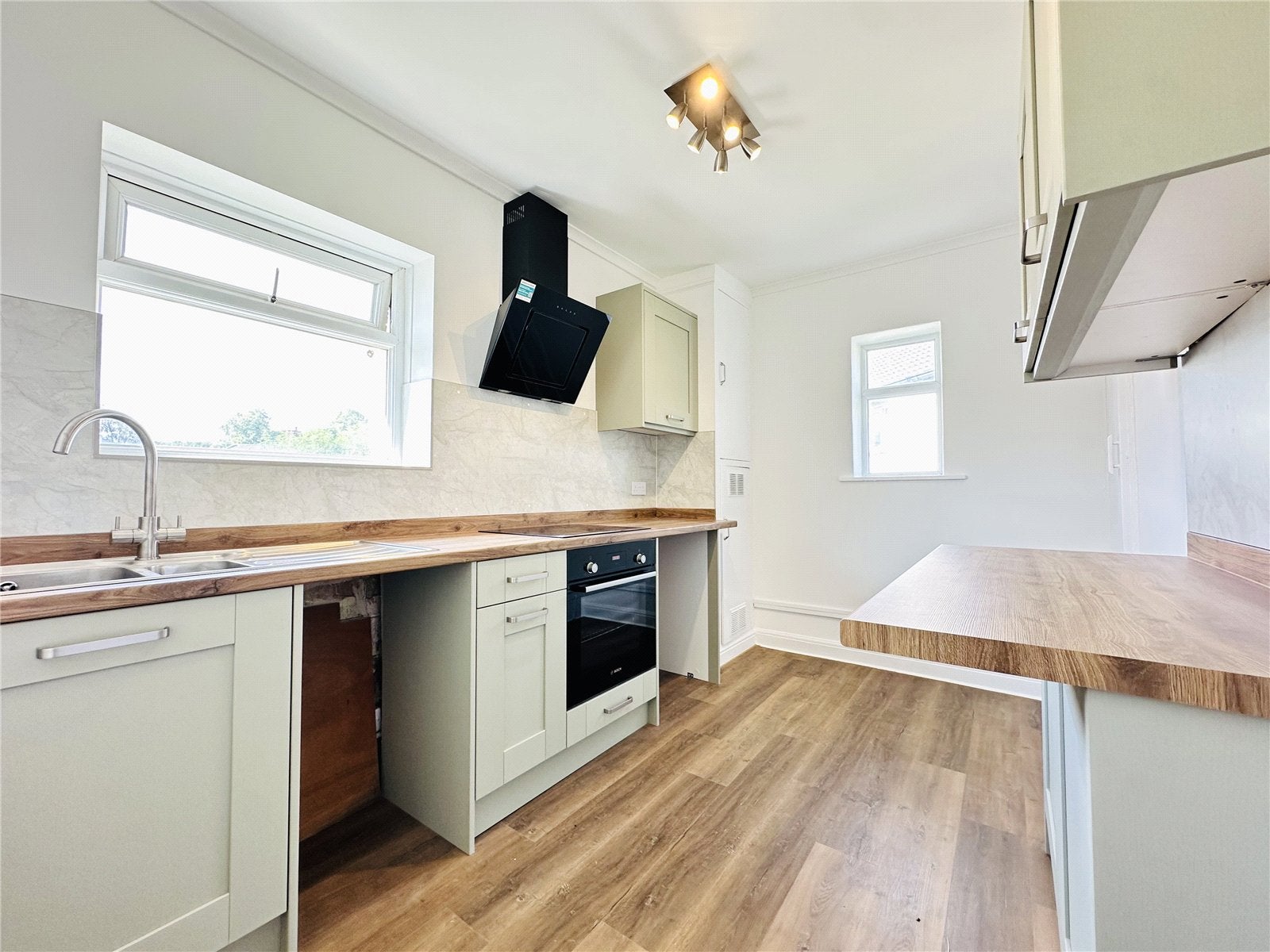 Flat Redesdale Gardens in Leeds