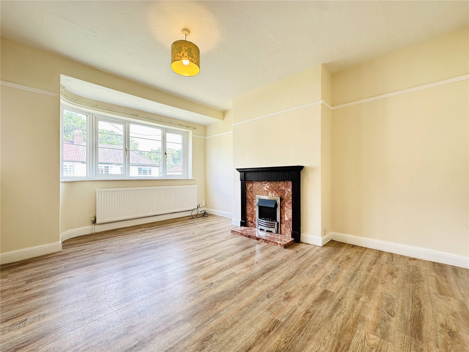 Flat Redesdale Gardens in Leeds