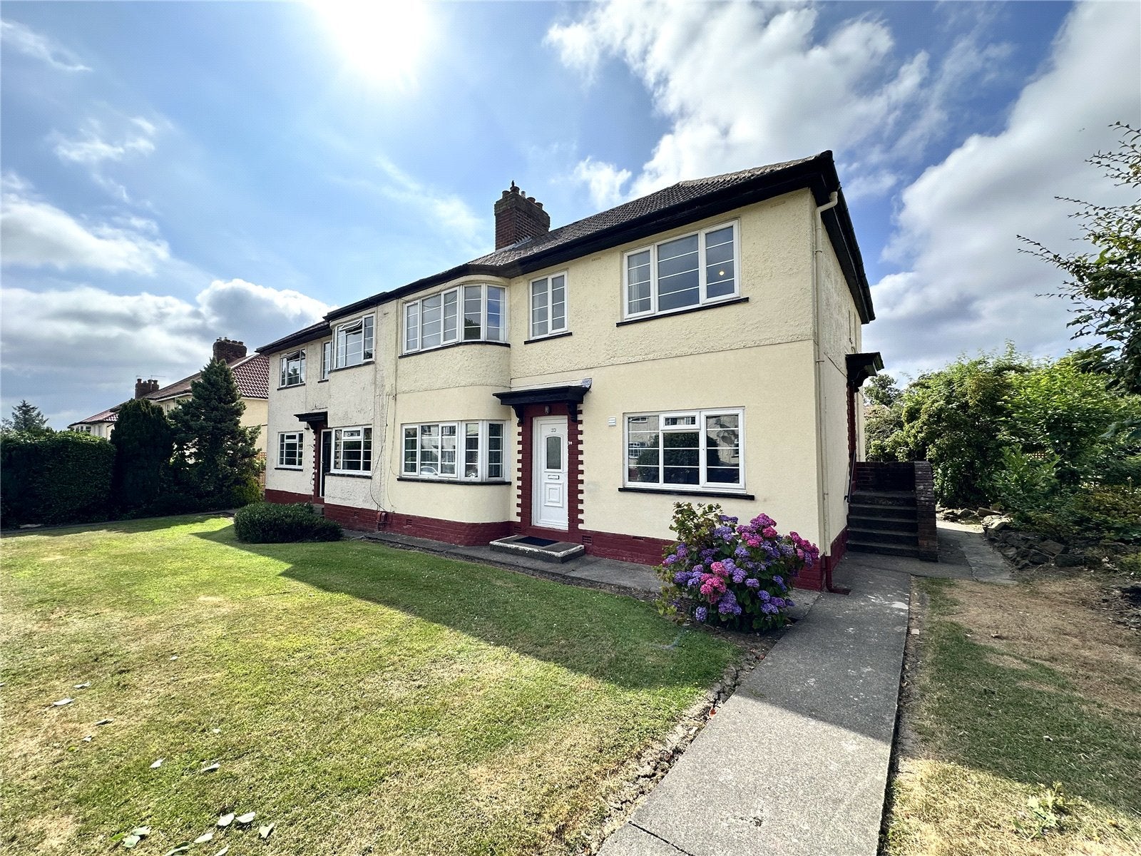 Flat Redesdale Gardens in Leeds