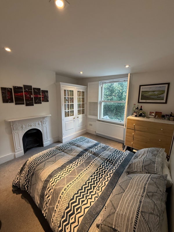 Room Fawe Park Road in Greater London