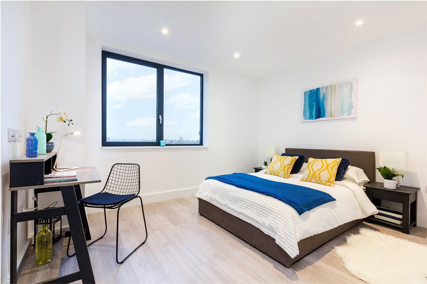 Room Elmgrove Road in Greater London