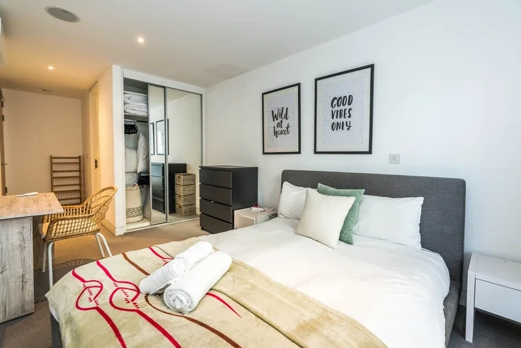 Flat Leonard Street in Greater London