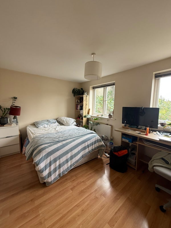 Room Station Road in Bristol