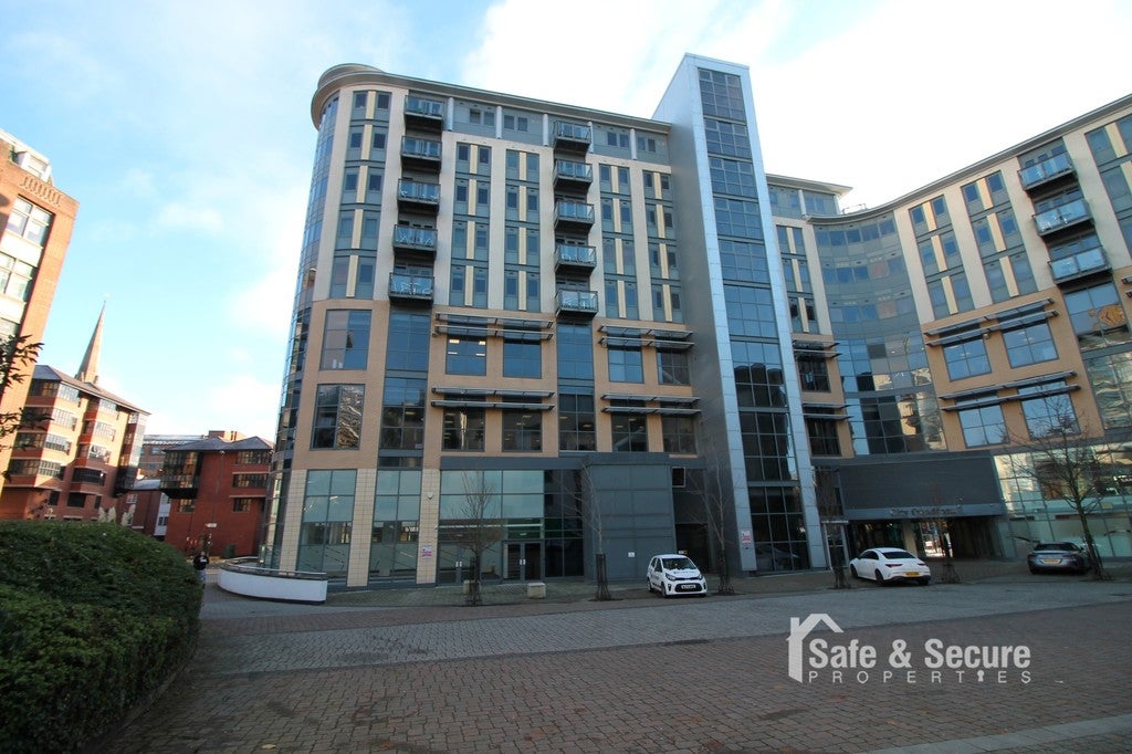Flat Waterloo Street in Newcastle upon Tyne