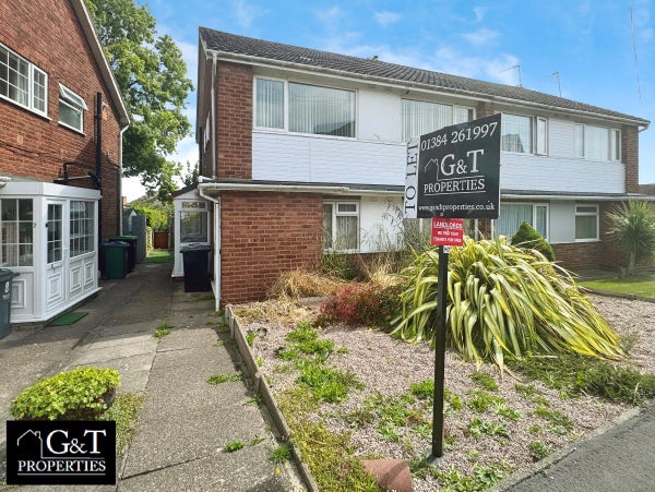 Flat Highbury Close in Sandwell