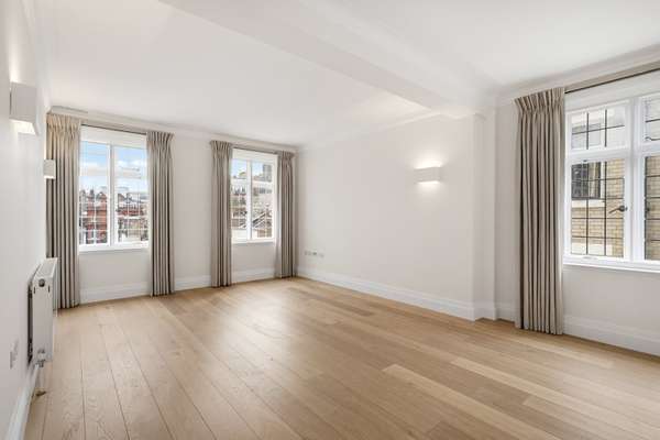 Flat Sloane Street in Greater London