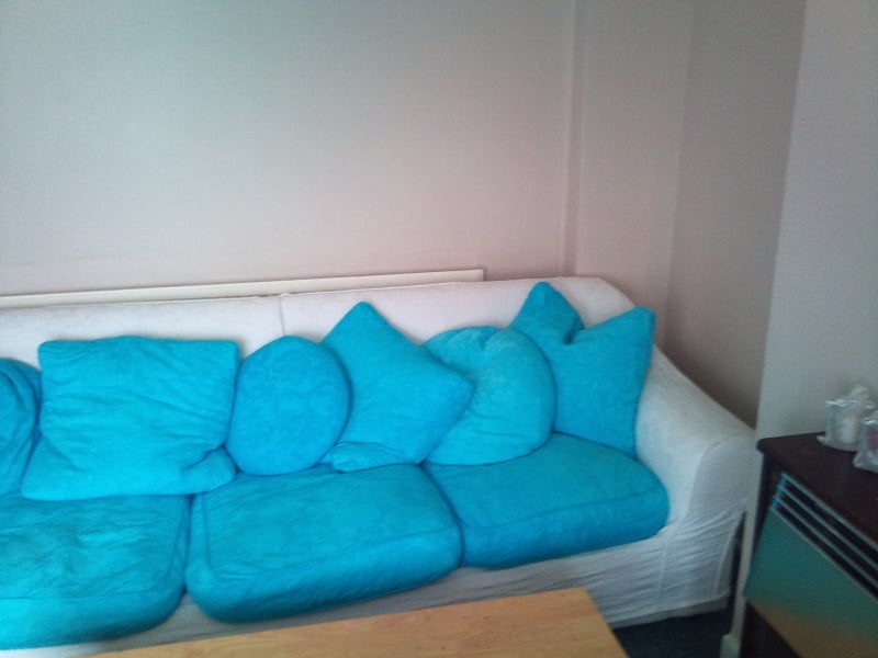 Room Pound Road in Bristol