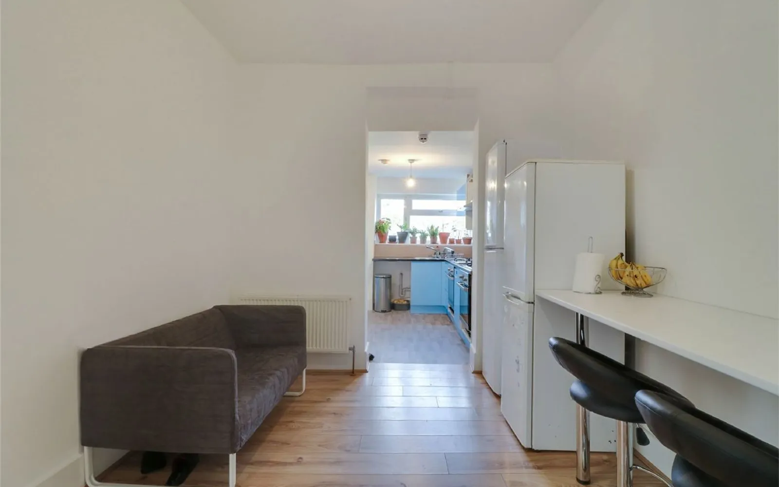 Room Victor Road in Greater London