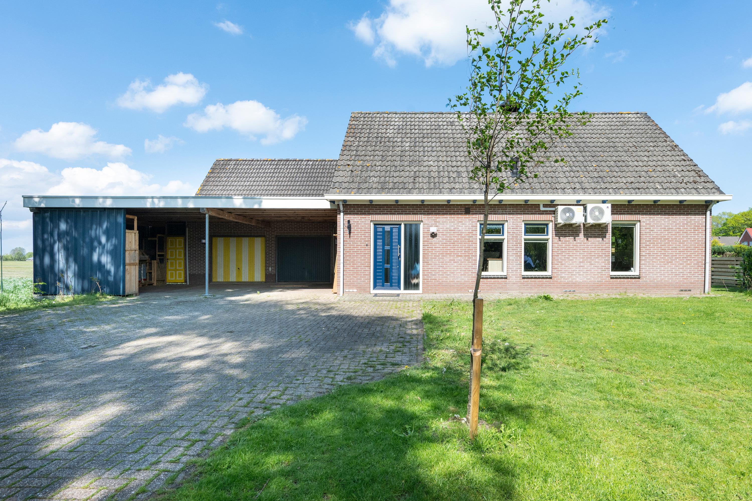 Huis Koppelwijk OZ 4 in Emmer-Compascuum