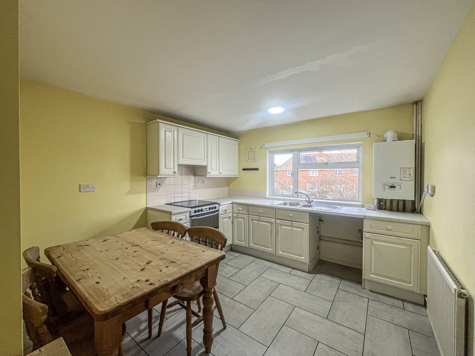 Flat Tudor Close in Babergh
