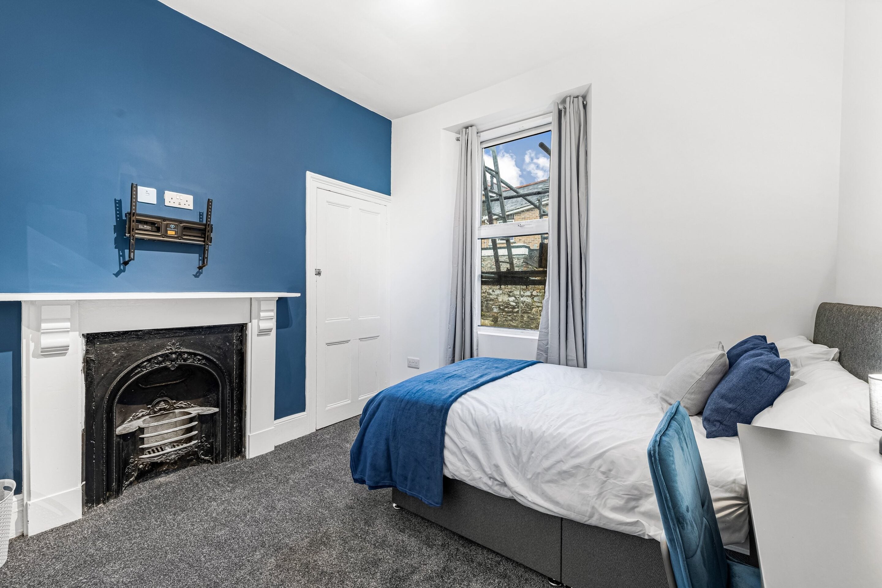 Room Bayswater Road in Plymouth