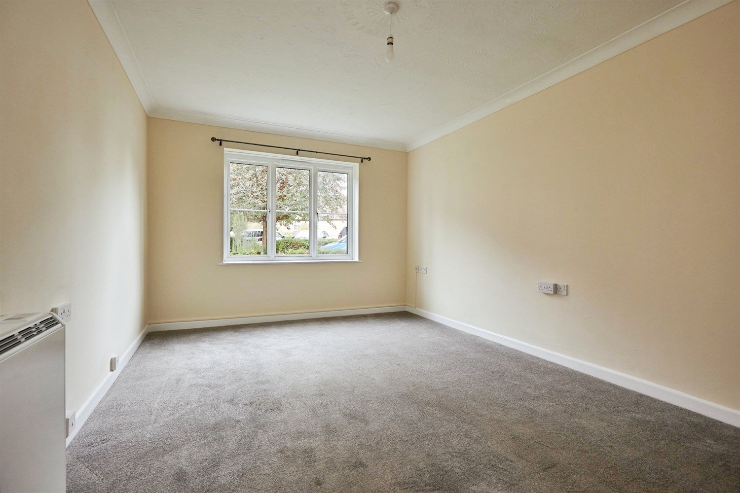 Flat Milldown Road in Blandford Forum