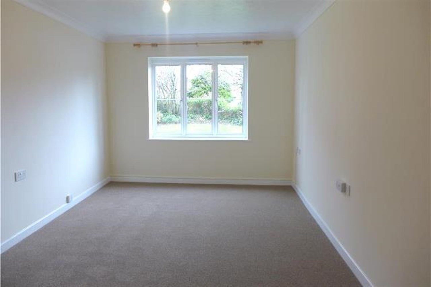 Flat Milldown Road in Blandford Forum