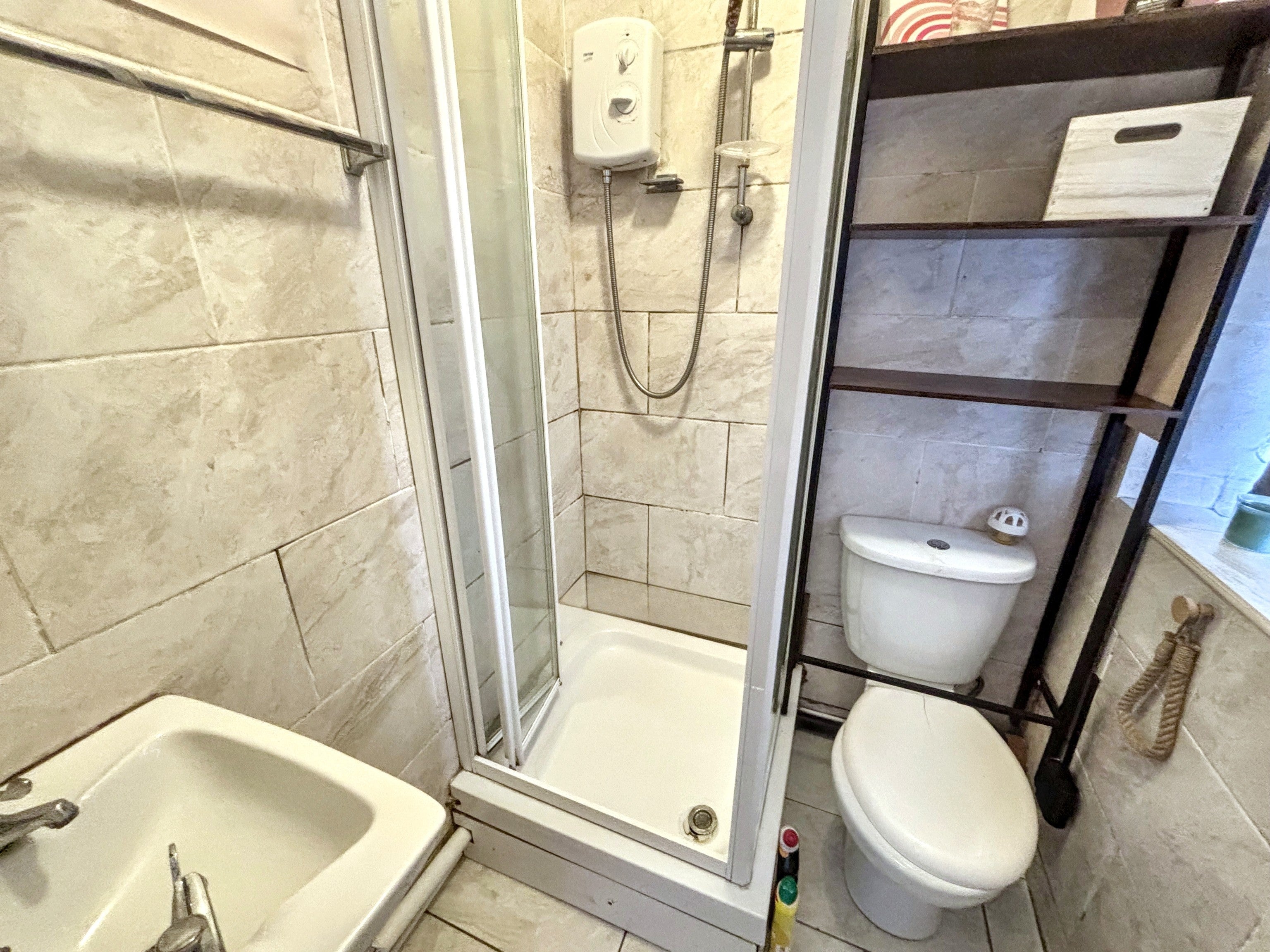 Flat Lodge Causeway in Bristol