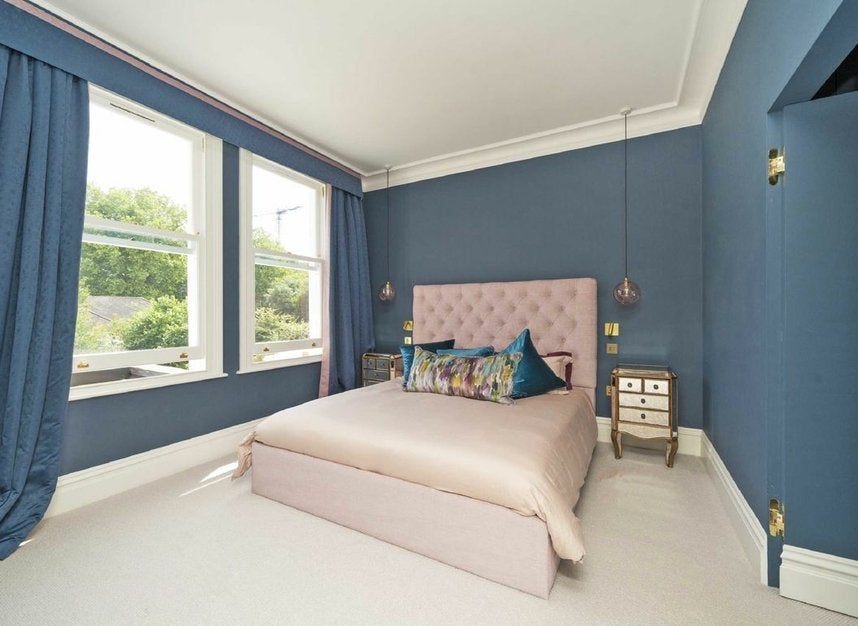 House Rodenhurst Road in Greater London