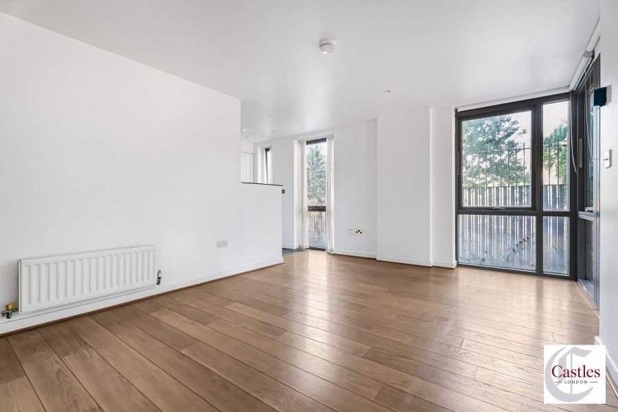 Flat Southwold Road in Greater London