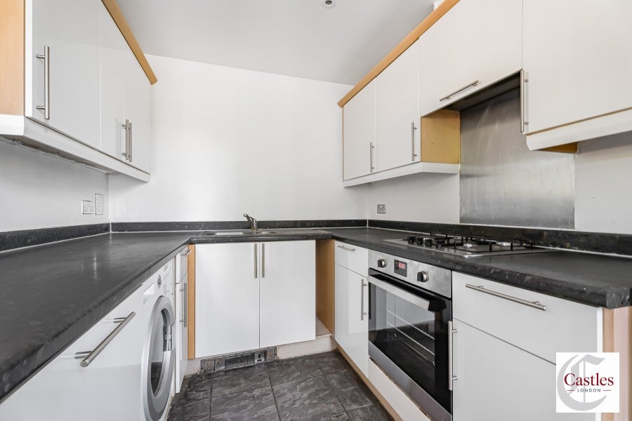 Flat Southwold Road in Greater London