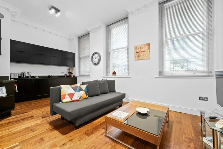 Flat Bishopsgate in City of London