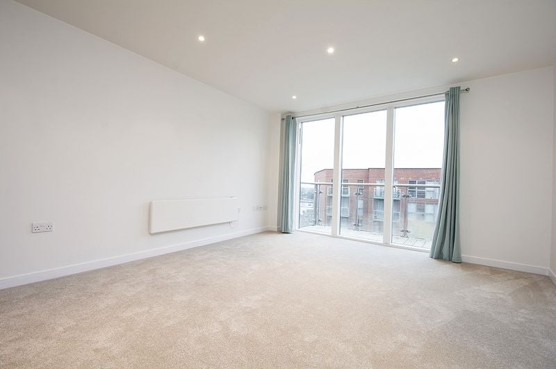 Flat The Heart of Walton in Elmbridge