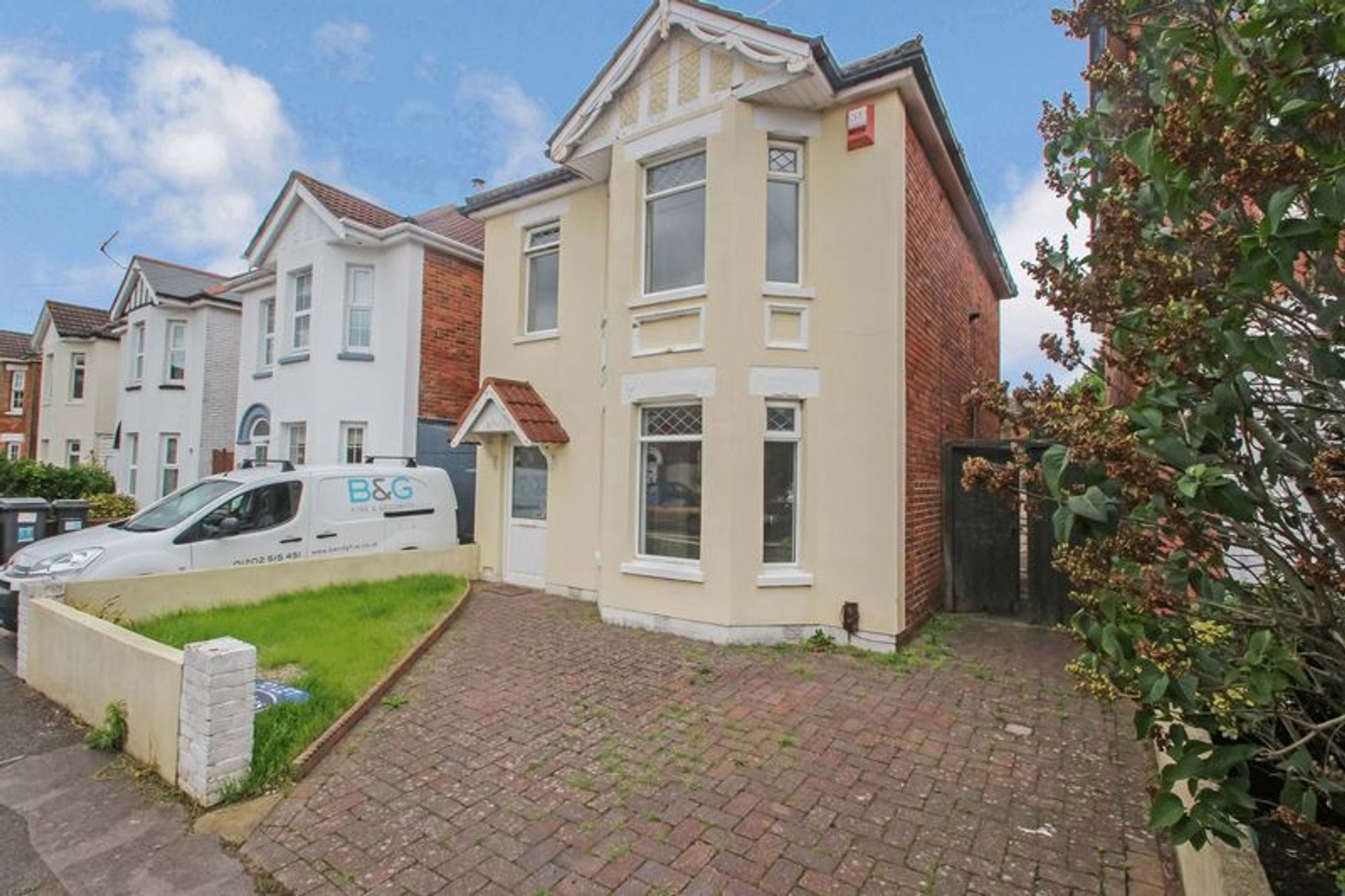 House Capstone Road in Bournemouth