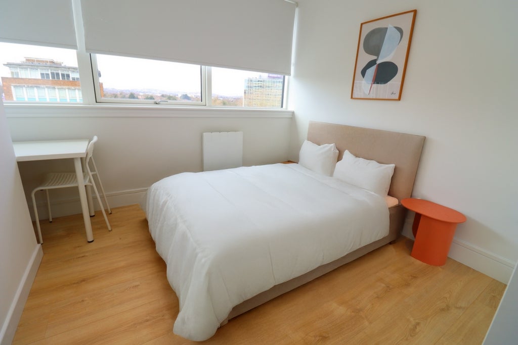 Room Globe Road in Greater London