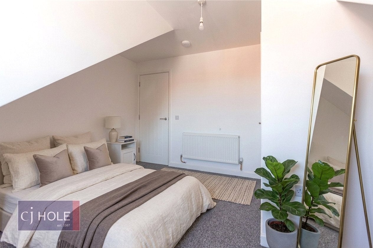 Flat Gloucester Road North in Bristol