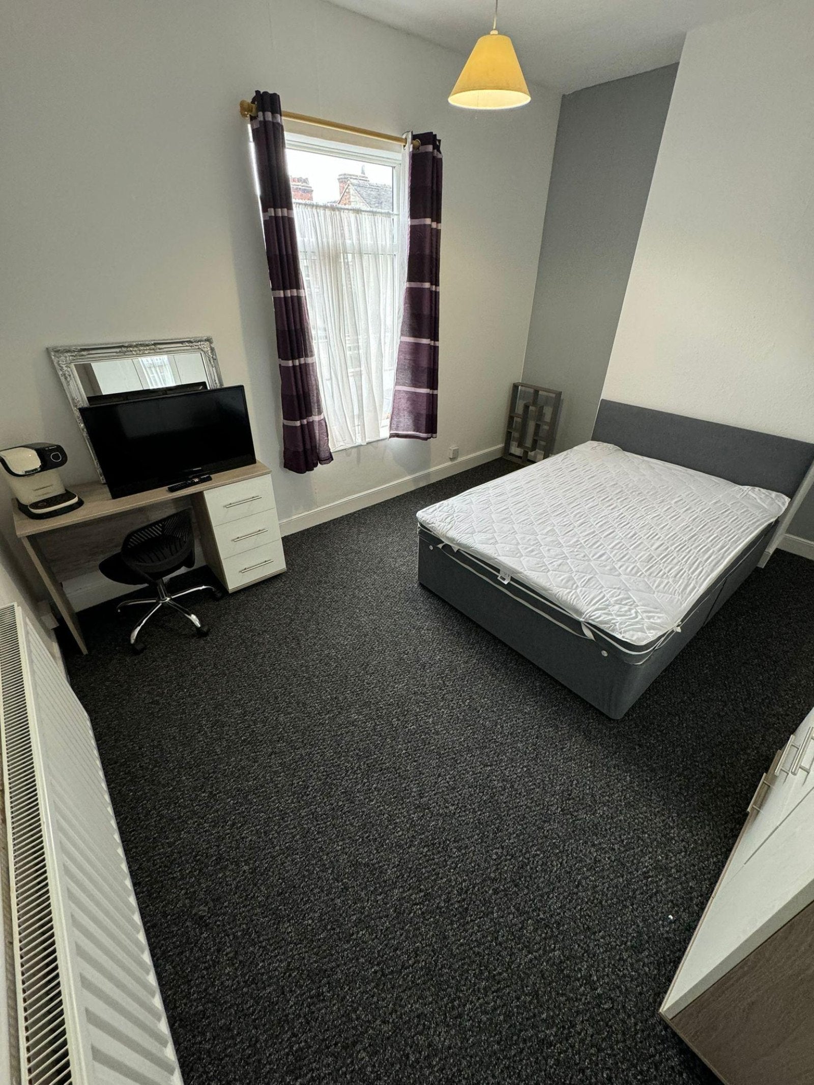 Flat Ashford Street in Stoke-on-Trent