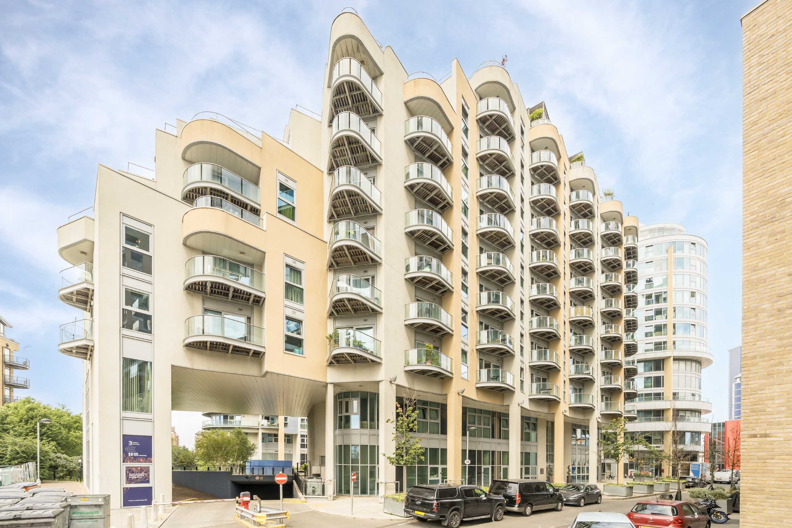 Flat Bridges Court in Greater London