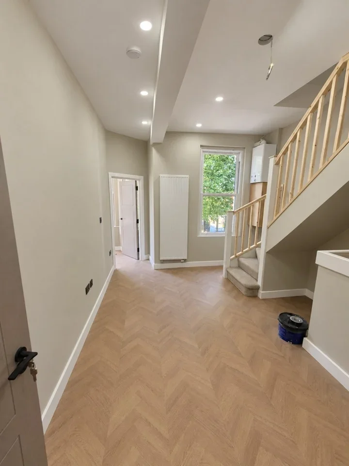Flat Bromley Road in Greater London