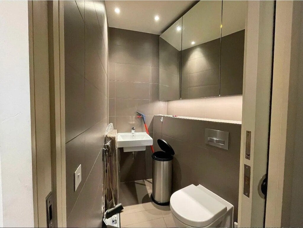 Flat Howick Place in City of Westminster