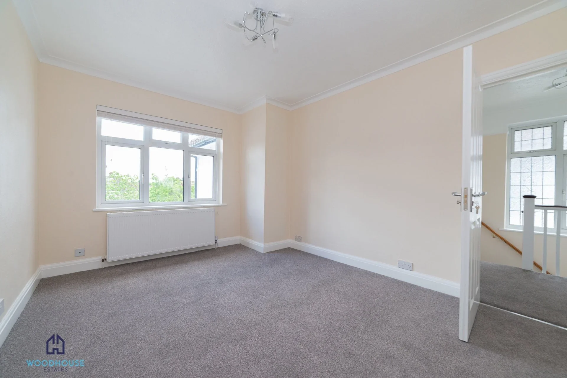 House Kenver Avenue in Greater London