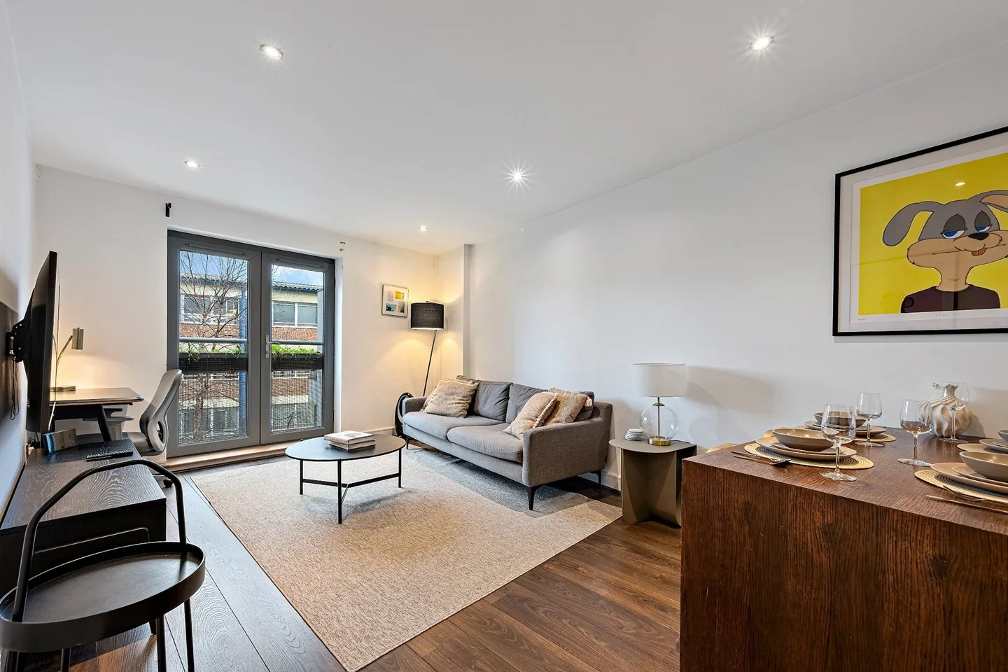 Flat Plumbers Row in Greater London